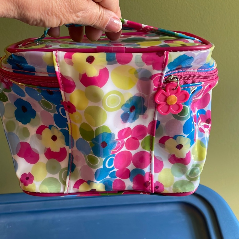 Small makeup case